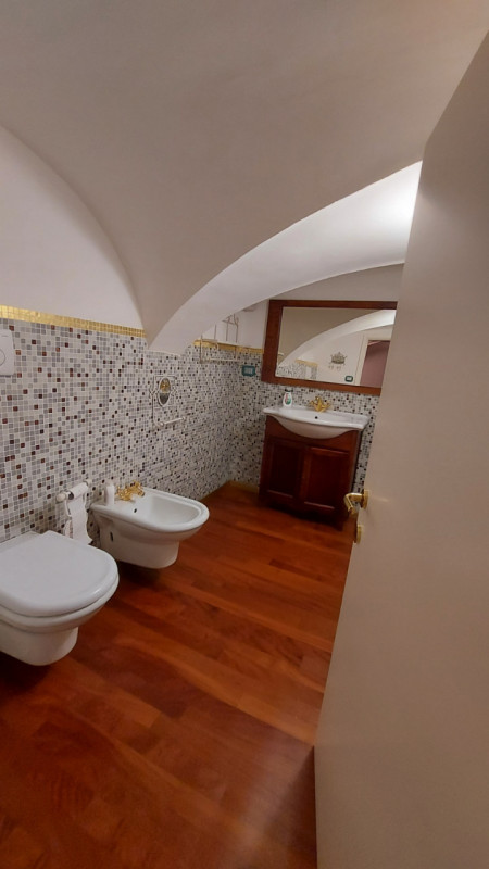 Immagine 12 di Appartamento in vendita  in via Savonarola a Padova