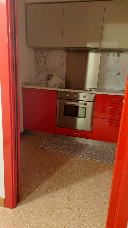 Immagine 16 di Appartamento in vendita  in via Savonarola a Padova