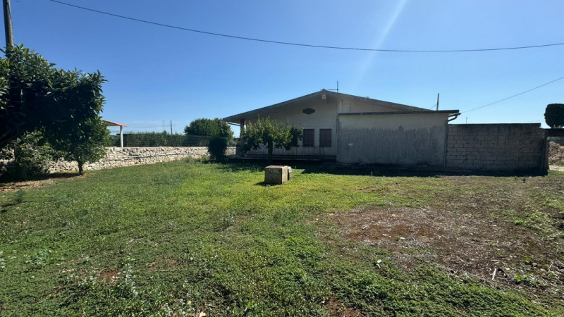 Immagine 3 di Villa in vendita  in Via Modica Giarratana 119 a Modica