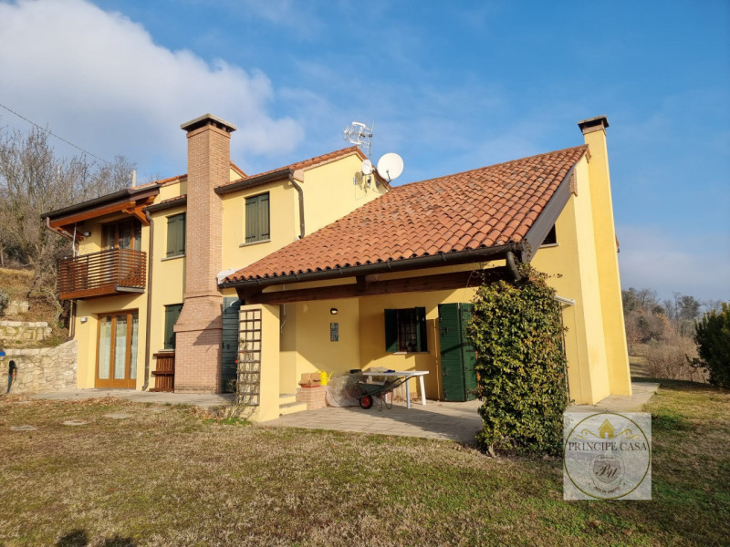 Immagine 29 di Casa indipendente in vendita  in via Belvedere a Baone