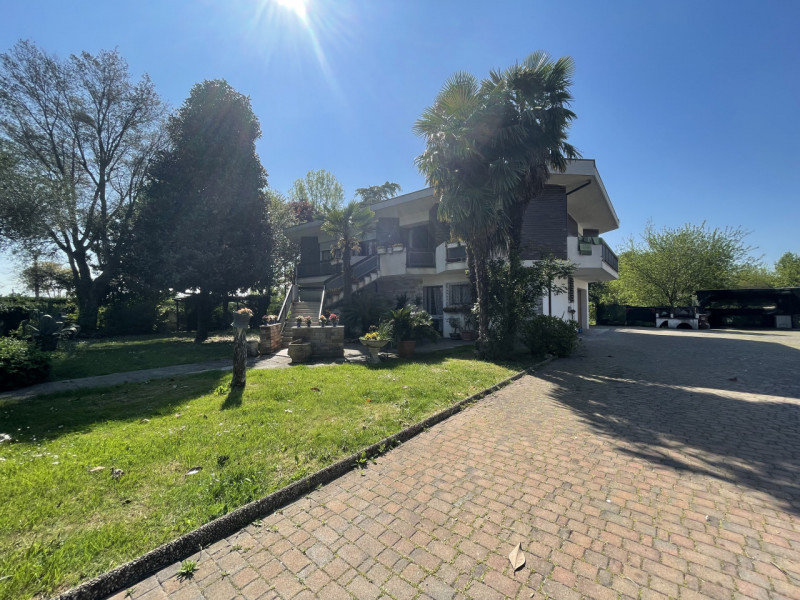 Immagine 4 di Casa indipendente in vendita  in Via Motta a Monselice