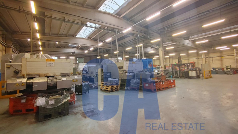 Immagine 1 di Magazzino in vendita  in VIA BINDELERA a Brugherio