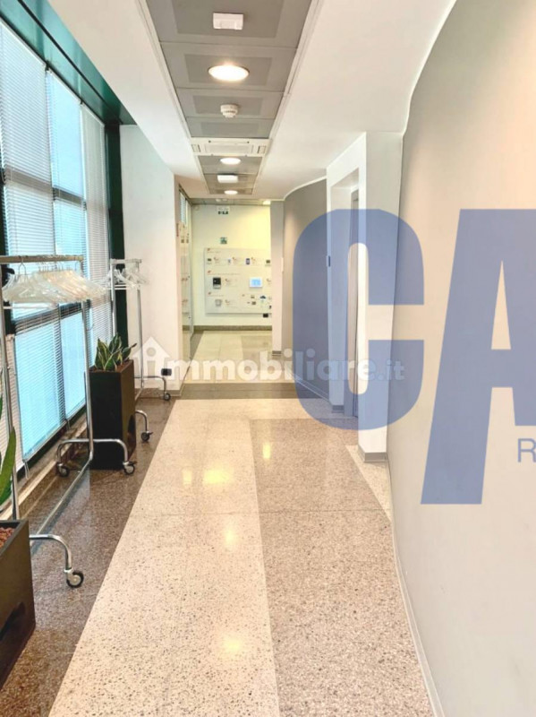 Immagine 7 di Ufficio in affitto  in VIA BARTOLOMEO COLLEONI a Agrate Brianza