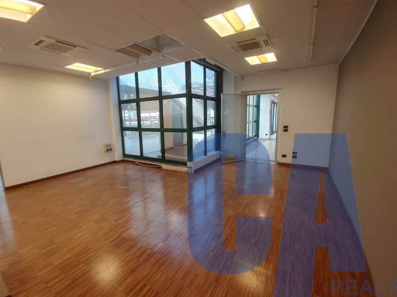 Immagine 16 di Ufficio in affitto  in VIA BARTOLOMEO COLLEONI a Agrate Brianza