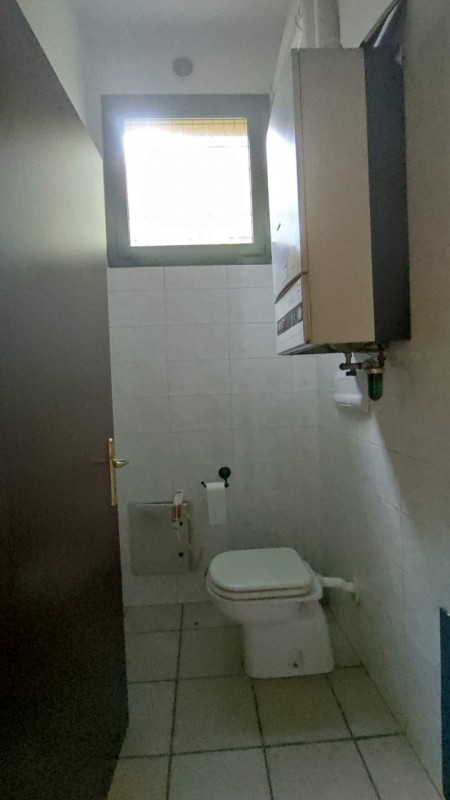 Immagine 11 di Negozio in affitto  in Piazzetta Carlo Cattaneo a Campo San Martino