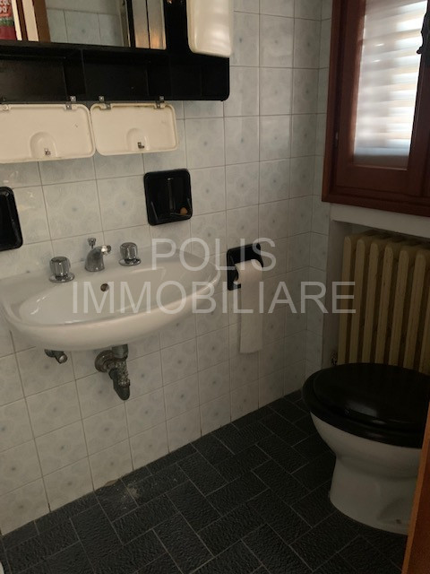 Immagine 17 di Casa indipendente in vendita  in VIA G. LEOPARDI a Carpi