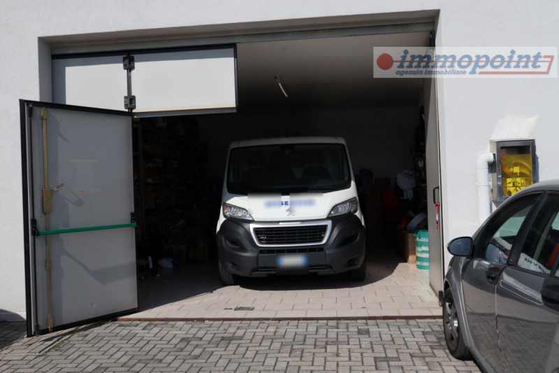 Immagine 4 di Capannone industriale in vendita  in Via B. Cellini, 33 a Bassano Del Grappa