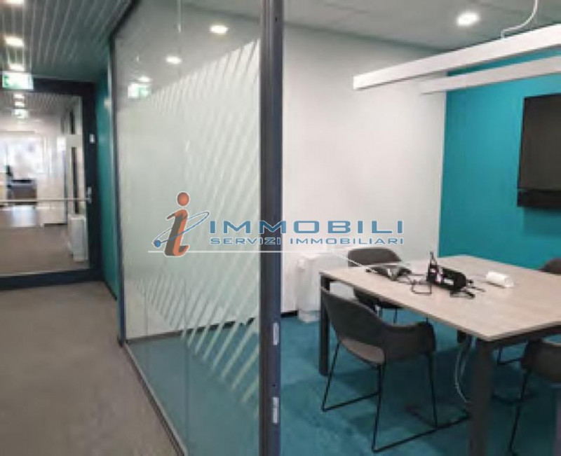 Immagine 3 di Ufficio in affitto  in VIA ANNA MARIA MOZZONI a Milano