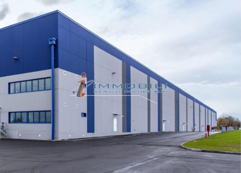 Immagine 2 di Capannone industriale in affitto  in VIA PINDEMONTE a Piacenza