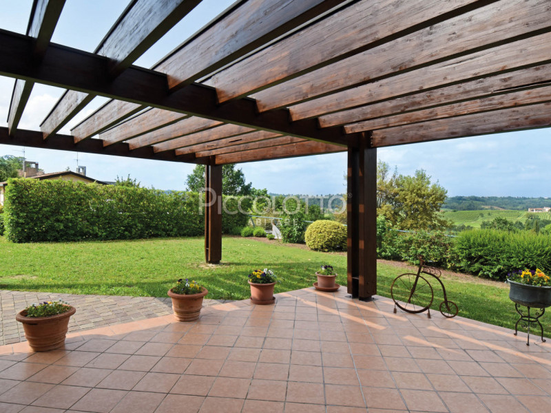 Immagine 7 di Villa in vendita  in via Mangesa a Conegliano