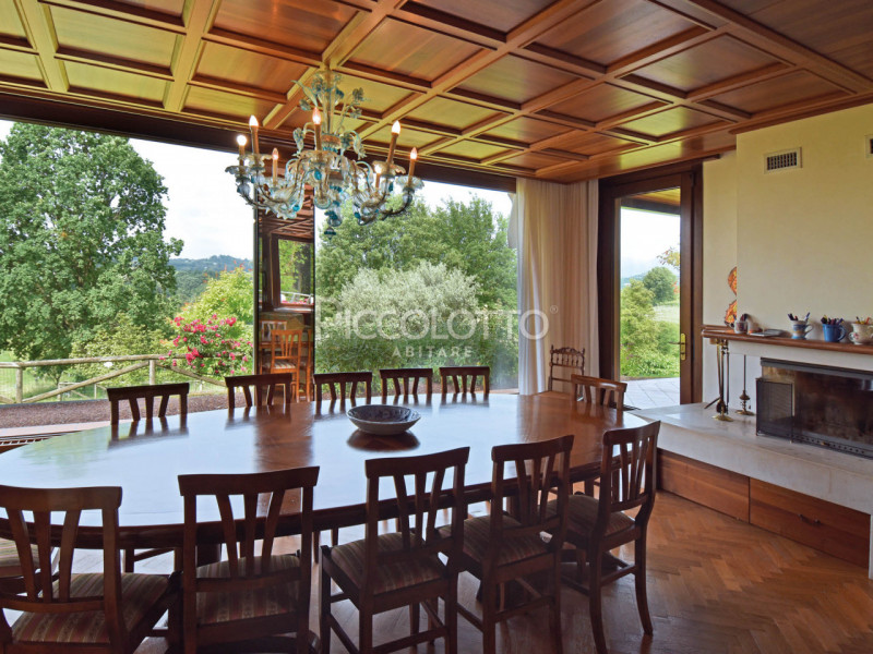 Immagine 18 di Villa in vendita  in via Mangesa a Conegliano