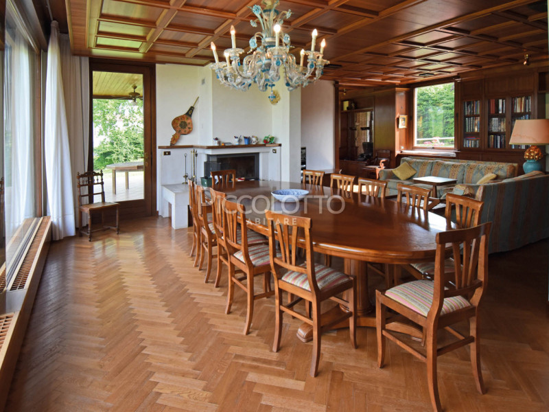 Immagine 19 di Villa in vendita  in via Mangesa a Conegliano