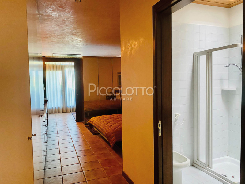 Immagine 31 di Villa in vendita  in via Mangesa a Conegliano