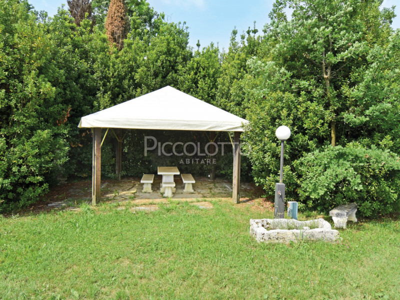 Immagine 46 di Villa in vendita  in via Mangesa a Conegliano