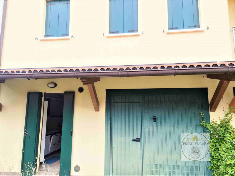 Immagine 17 di Villetta a schiera in vendita  in via castello a Baone