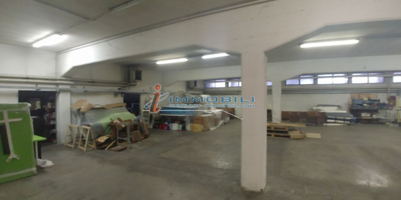 Immagine 5 di Capannone industriale in vendita  in VIA MECENATE a Milano