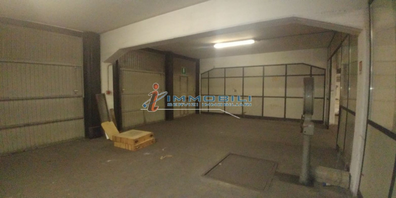 Immagine 11 di Capannone industriale in vendita  in VIA MECENATE a Milano