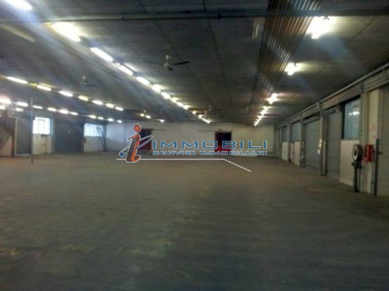 Immagine 17 di Capannone industriale in vendita  in VIA MECENATE a Milano