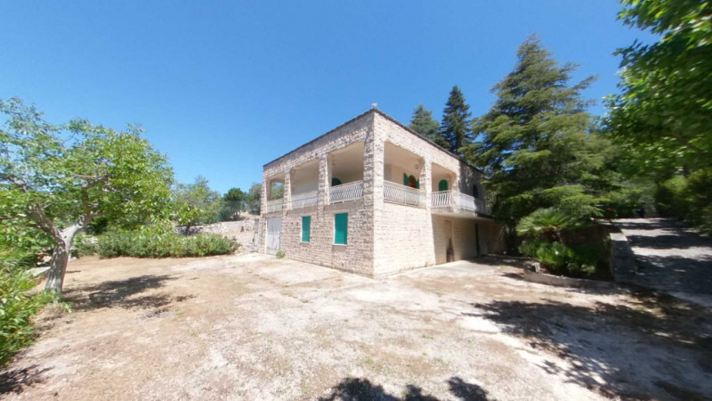 Immagine 3 di Villa in vendita  in Ardig a Fasano