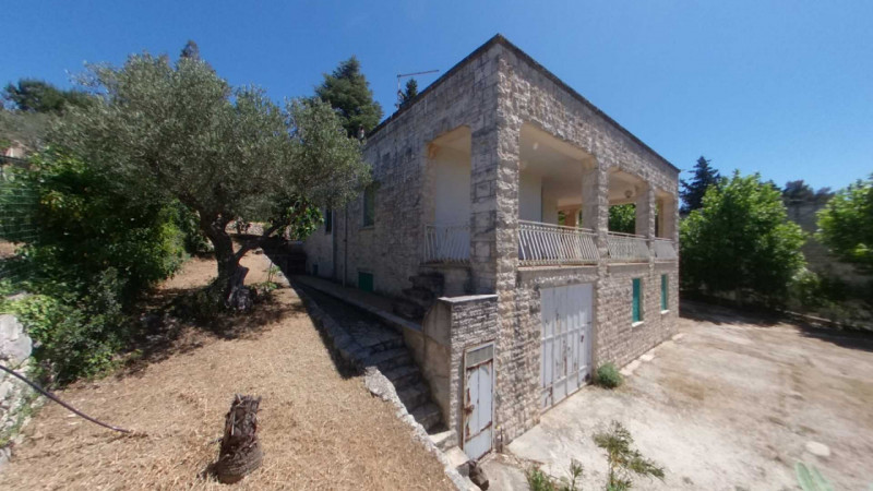 Immagine 28 di Villa in vendita  in Ardig a Fasano