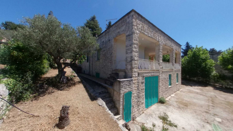 Immagine 39 di Villa in vendita  in Ardig a Fasano