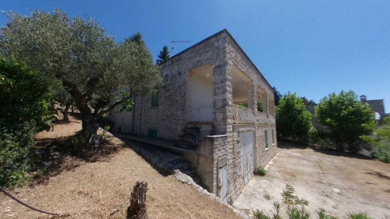 Immagine 40 di Villa in vendita  in Ardig a Fasano