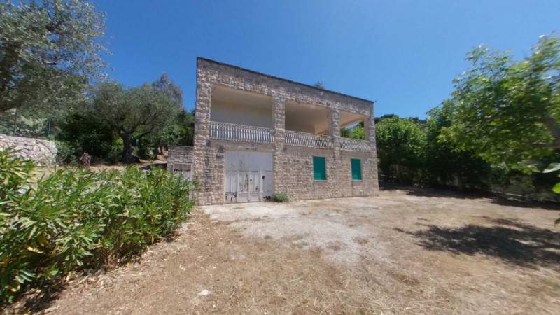 Immagine 49 di Villa in vendita  in Ardig a Fasano