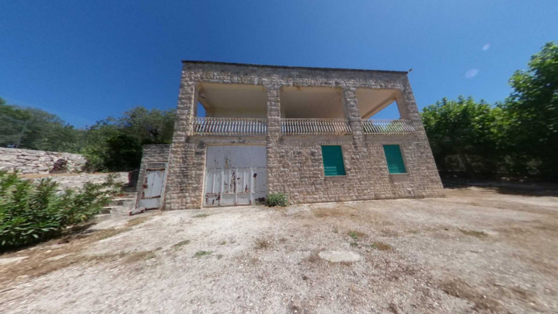 Immagine 50 di Villa in vendita  in Ardig a Fasano