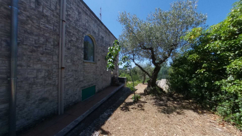 Immagine 54 di Villa in vendita  in Ardig a Fasano