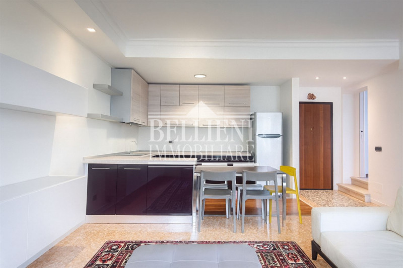 Immagine 3 di Appartamento in vendita  in viale margherita a Vicenza