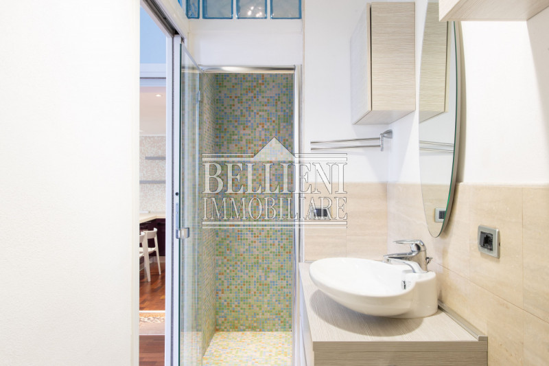 Immagine 7 di Appartamento in vendita  in viale margherita a Vicenza