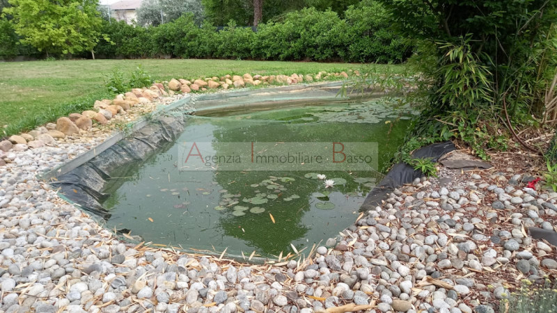 Immagine 14 di Villa in vendita  in VIA UMBERTO I a Costa Di Rovigo