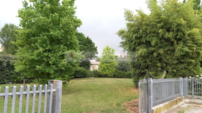 Immagine 15 di Villa in vendita  in VIA UMBERTO I a Costa Di Rovigo