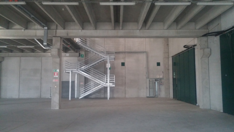 Immagine 6 di Magazzino in vendita  in STRADA DEI BOSCHI a Villasanta