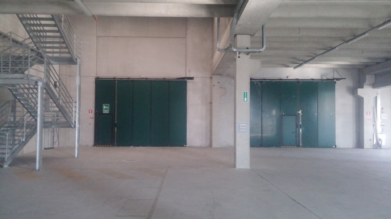 Immagine 9 di Magazzino in vendita  in STRADA DEI BOSCHI a Villasanta