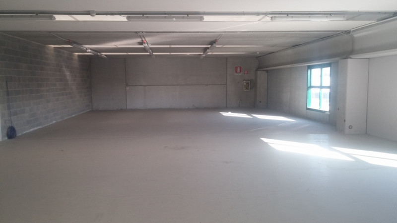 Immagine 19 di Magazzino in vendita  in STRADA DEI BOSCHI a Villasanta