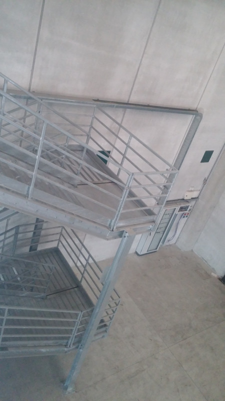 Immagine 23 di Magazzino in vendita  in STRADA DEI BOSCHI a Villasanta