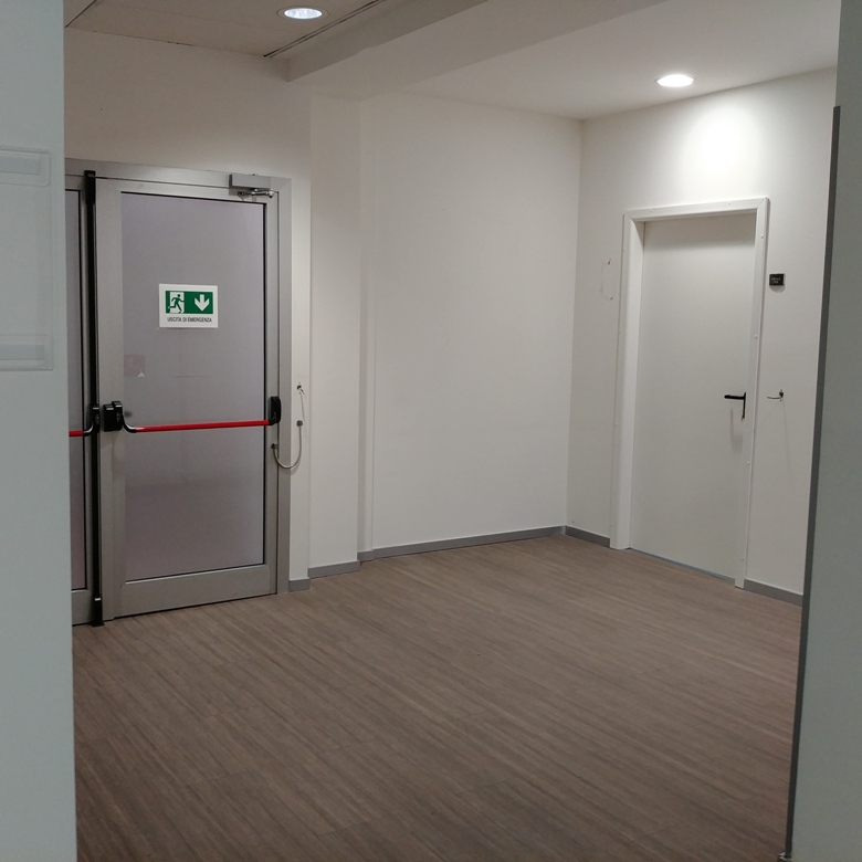 Immagine 20 di Ufficio in affitto  in VIA CAMPANIA a Monza