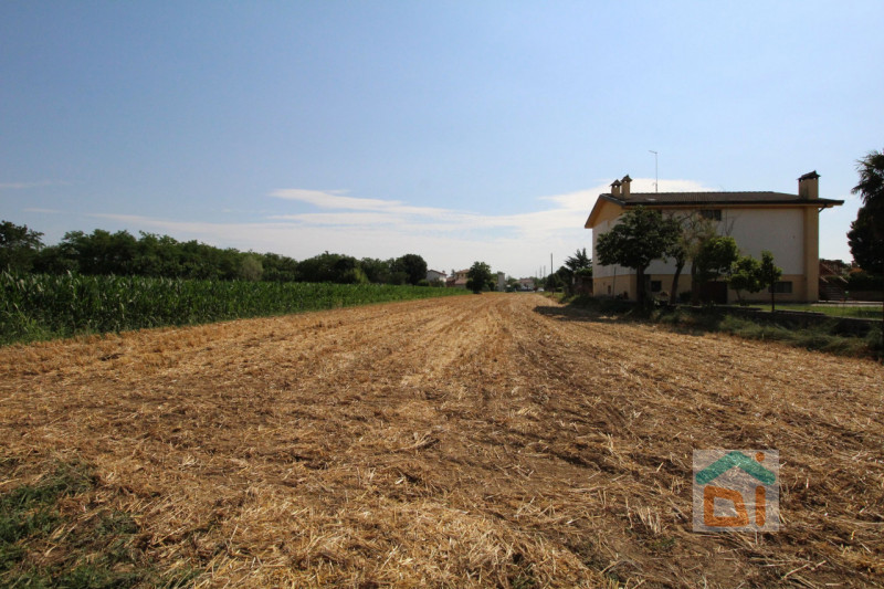 Immagine 5 di Terreno in vendita  in Strada Militare a Palmanova