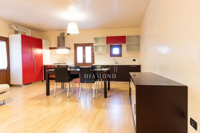 Immagine 8 di Appartamento in affitto  in Via Feltrina Centro a Montebelluna