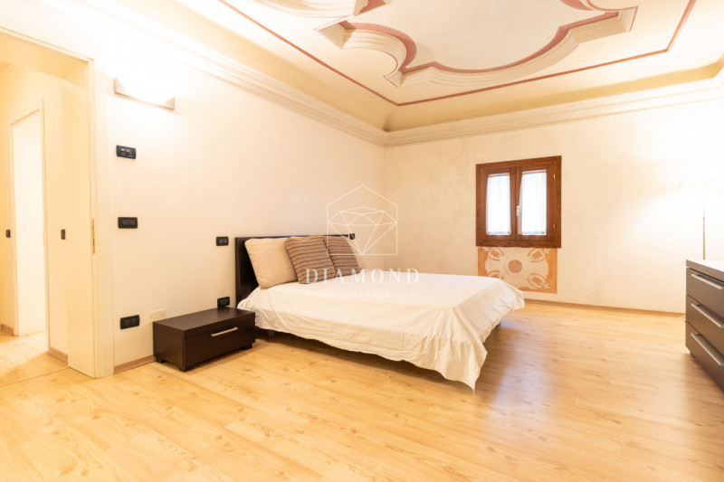 Immagine 15 di Appartamento in affitto  in Via Feltrina Centro a Montebelluna