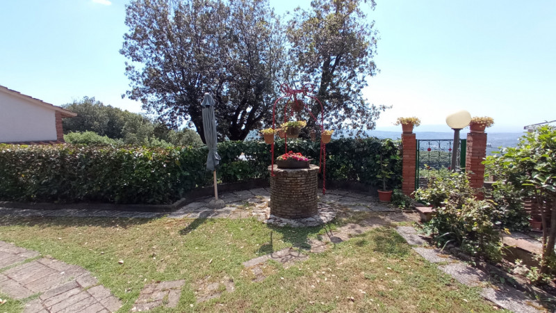 Immagine 5 di Villa in vendita  in via del frate cercatore a Perugia