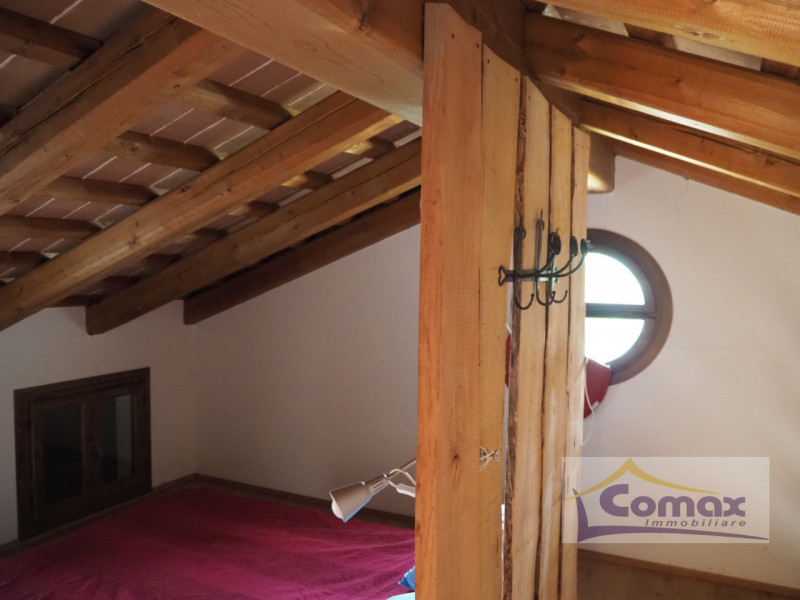 Immagine 12 di Rustico / casale in vendita  in Via G. Marconi a Teolo