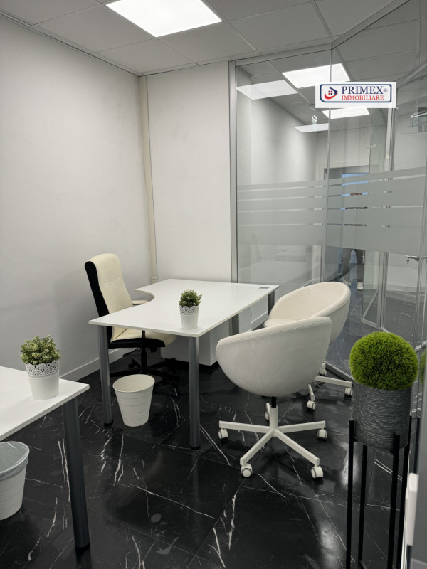 Immagine 18 di Ufficio in affitto  in via benedetto croce a Roma