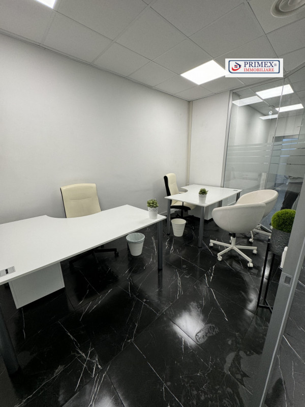 Immagine 19 di Ufficio in affitto  in via benedetto croce a Roma