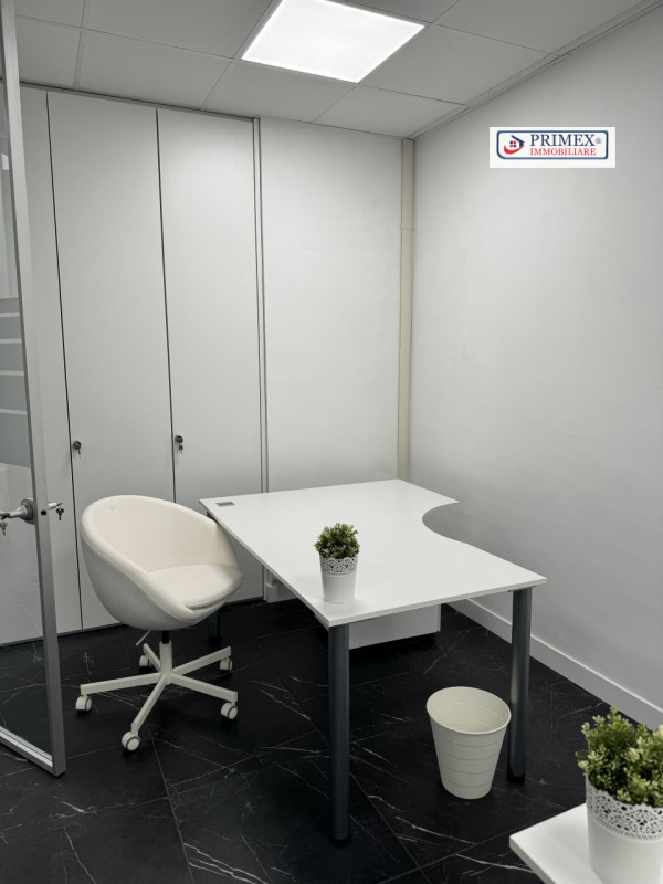 Immagine 21 di Ufficio in affitto  in via benedetto croce a Roma