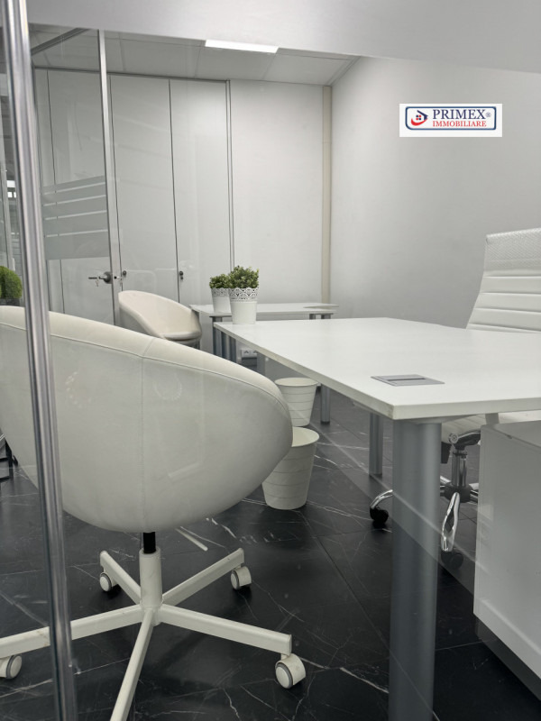 Immagine 23 di Ufficio in affitto  in via benedetto croce a Roma