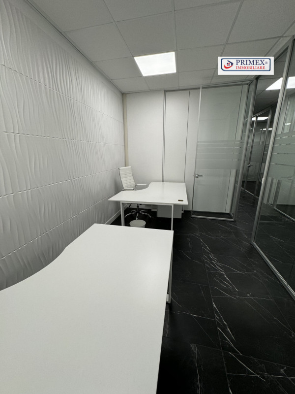 Immagine 31 di Ufficio in affitto  in via benedetto croce a Roma