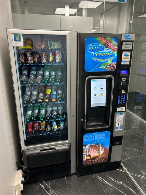 Immagine 41 di Ufficio in affitto  in via benedetto croce a Roma