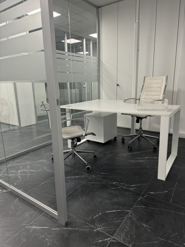 Immagine 43 di Ufficio in affitto  in via benedetto croce a Roma